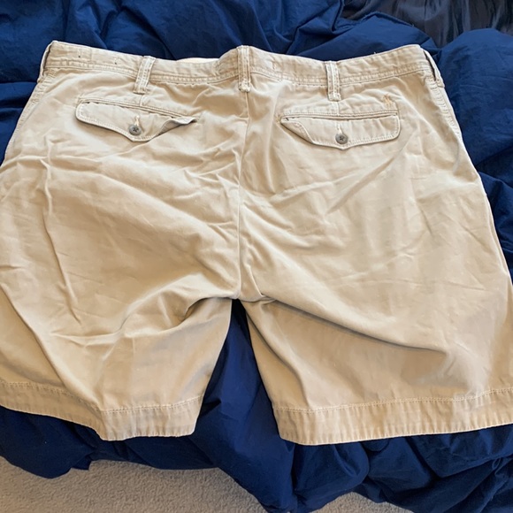 Polo Ralph Lauren khaki shorts - Picture 2 of 4
